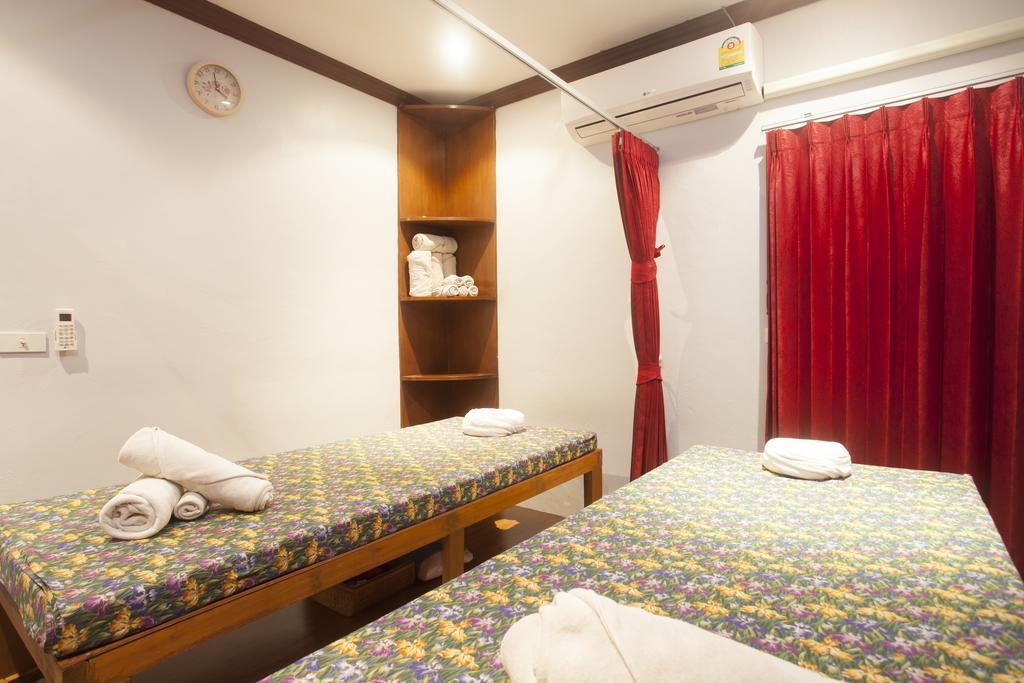Hip Yaya Residences Patong Екстер'єр фото