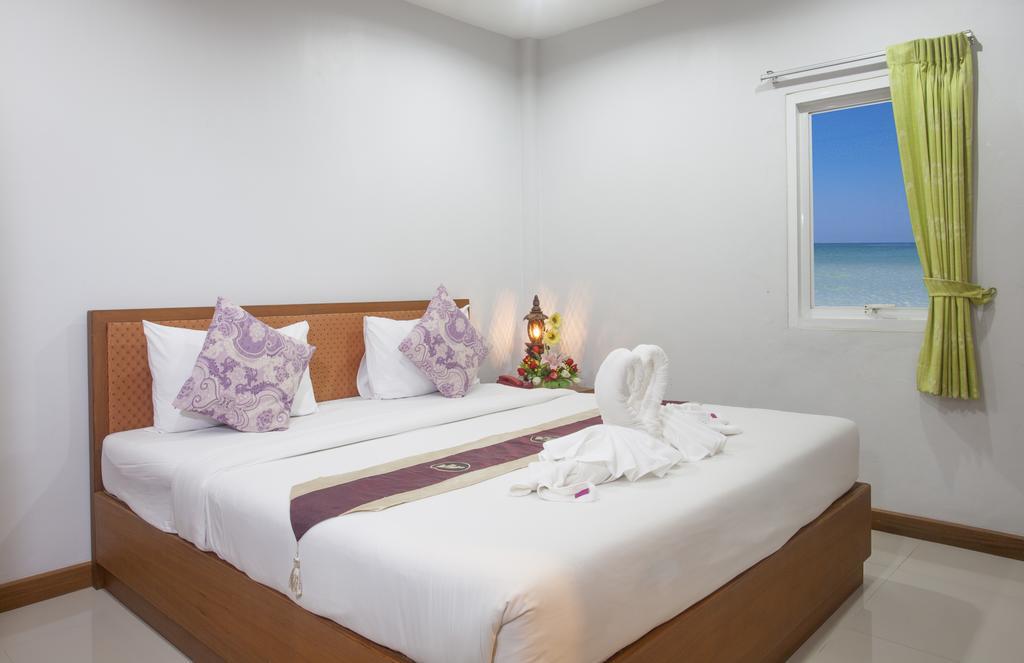 Hip Yaya Residences Patong Екстер'єр фото