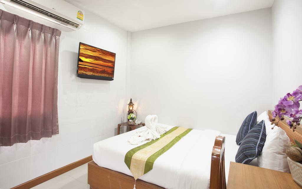 Hip Yaya Residences Patong Екстер'єр фото