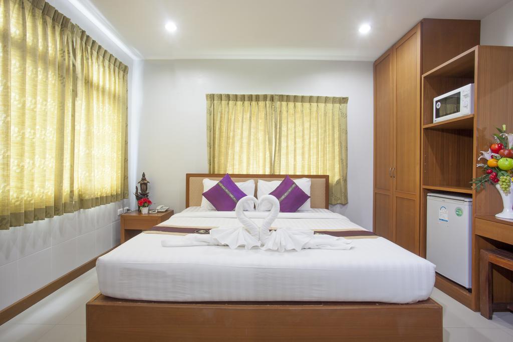 Hip Yaya Residences Patong Екстер'єр фото