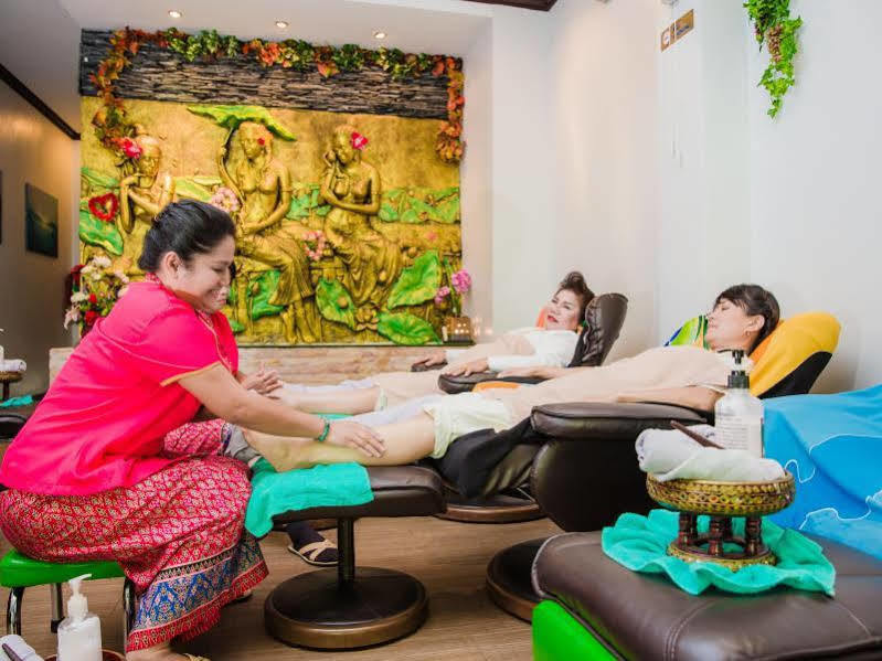 Hip Yaya Residences Patong Екстер'єр фото