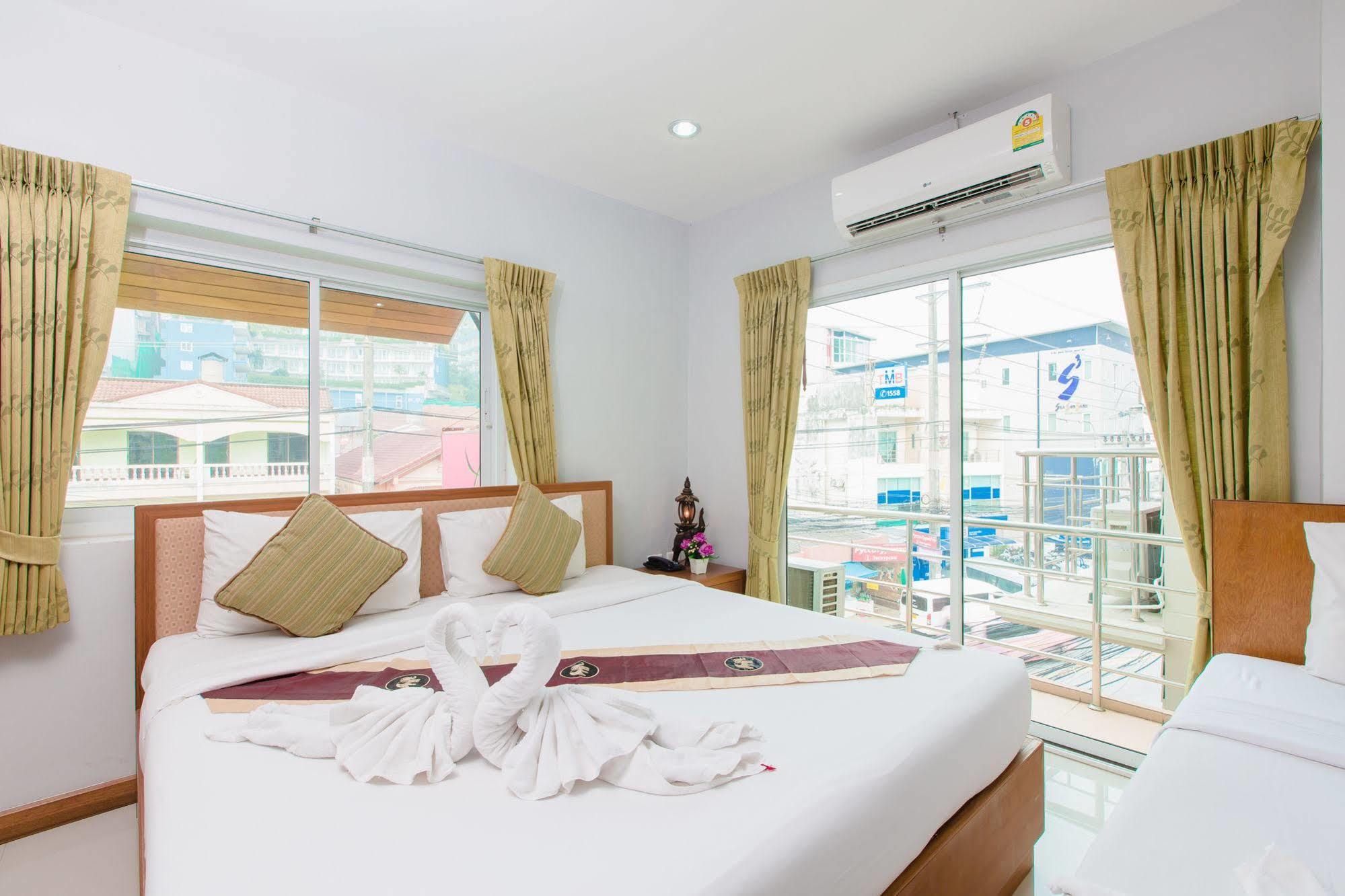 Hip Yaya Residences Patong Екстер'єр фото