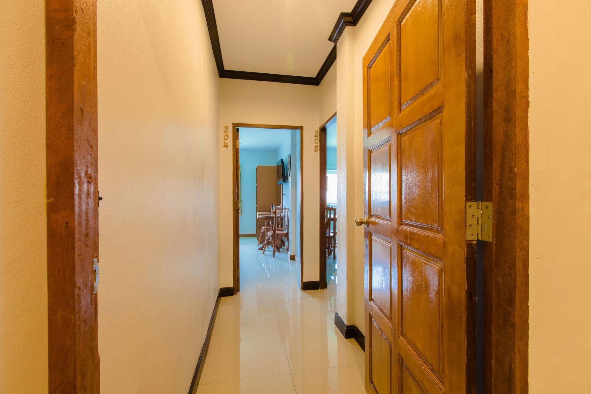 Hip Yaya Residences Patong Екстер'єр фото
